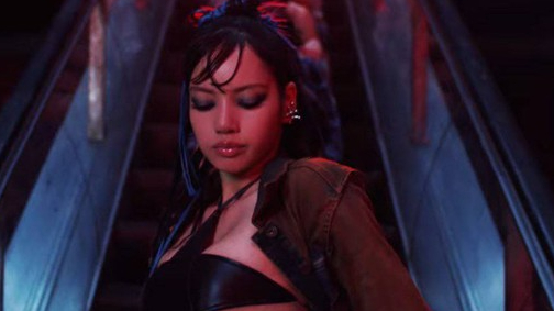10 giây teaser hót hòn họt của Lisa: Tung tận 6 tạo hình cực chiến, nghe đến nơi quay MV mà "rén ngang"!
