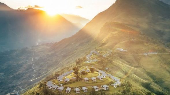 Khám phá ngôi nhà trên mây giữa núi rừng Tây Bắc