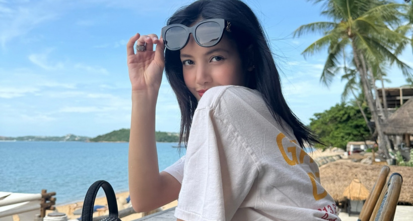 Phát hiện hòn đảo mà Lisa vừa đến nghỉ dưỡng: Hoá ra là "thiên đường biển" ngay gần Việt Nam