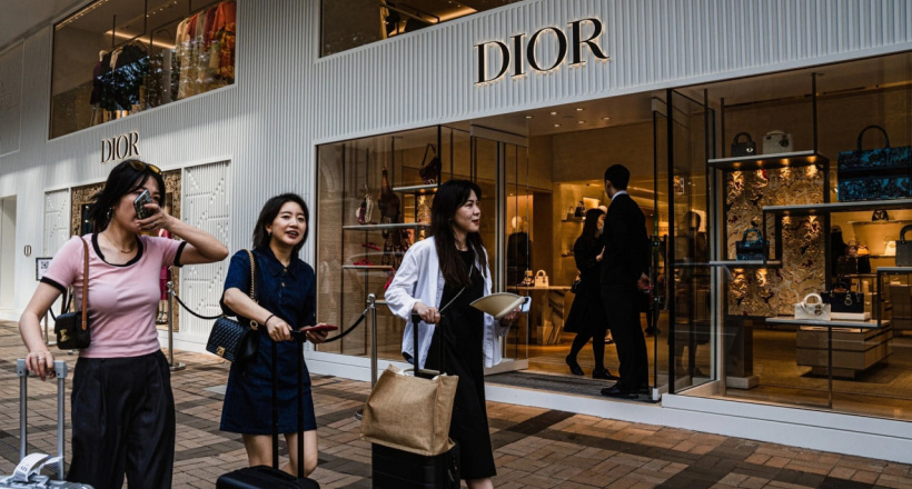 Đổ xô mua trang sức phong thủy hợp mệnh từ Dior, Gucci