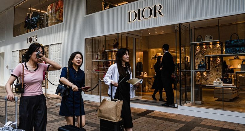 Đổ xô mua trang sức phong thủy hợp mệnh từ Dior, Gucci