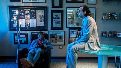 Review phim Tạp Âm Trắng: Một bộ phim đầy suy ngẫm về thảm hoạ và gia đình