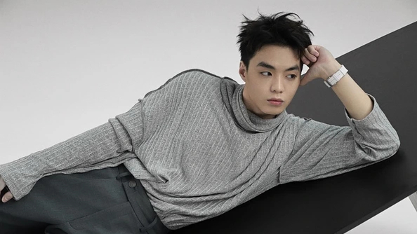 Nghệ sĩ giàu nhất "Anh trai say hi" có bộ đồng hồ 40 tỉ đồng