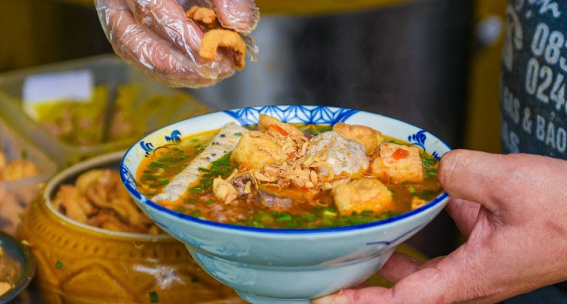 Điểm danh quán bún riêu tóp mỡ ngon chuẩn vị ở TP.HCM