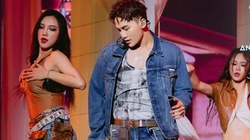 Các anh trai bị bỏ lại phía sau