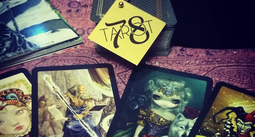 Bài Tarot Là Gì - Kiến Thức Bài Tarot