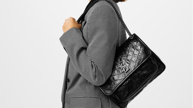 Giới trẻ Trung Quốc cuồng túi Gucci, giày Maison Margiela