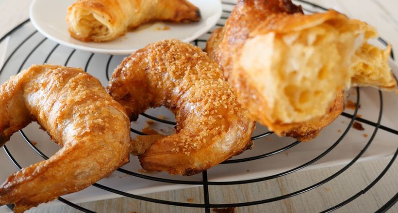 Cả thế giới phát sốt với trào lưu làm bánh Croissant bằng bánh tráng Việt Nam
