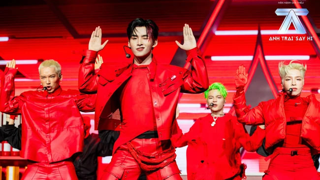 Một "Anh trai say Hi" có hành động quá tinh tế trước "sự cố" của Anh Tú Atus