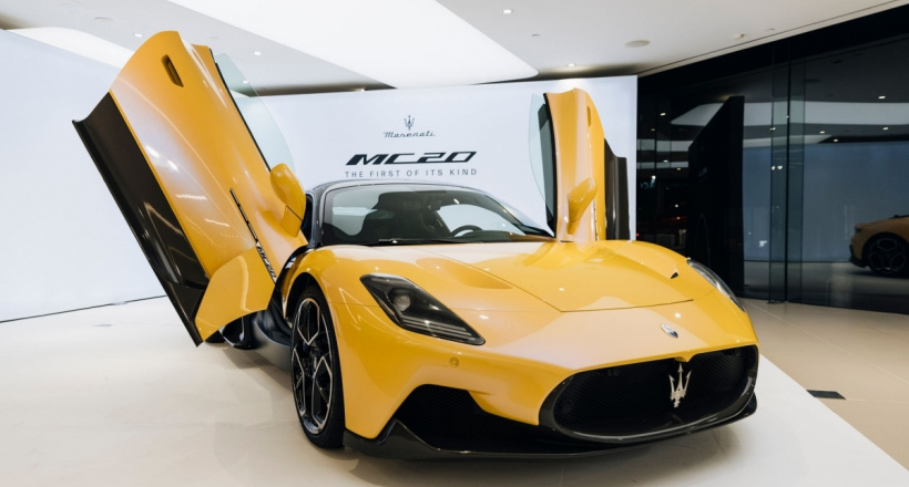 Lương Bằng Quang và Ngân 98 tậu xế Maserati MC20 Cielo đầu tiên tại Việt Nam