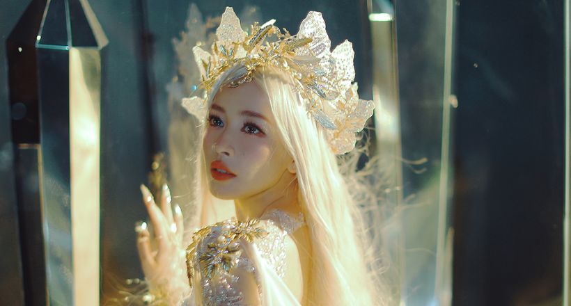 Chi Pu gây sốt với tạo hình ''nàng tiên'', khoe visual rạng rỡ và vóc dáng gợi cảm trong loạt thiết kế váy cưới mới của Chung Thanh Phong