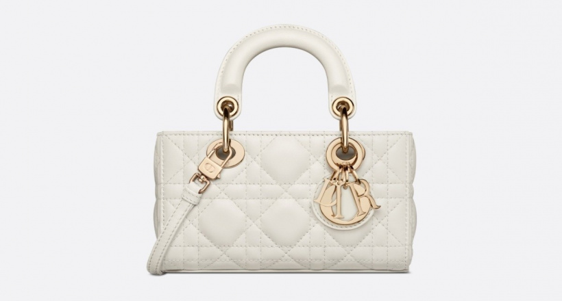 Loạt túi xách trăm triệu của con gái Quyền Linh