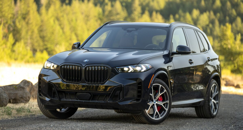 Robot hình người tích hợp ChatGPT hoạt động trong nhà máy lắp ráp ô tô