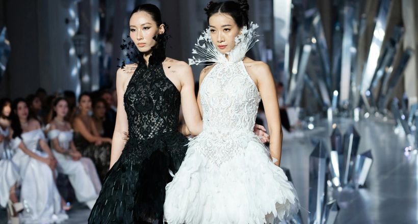 Chung Thanh Phong hiện thực hóa giấc mơ thời trang với 80 thiết kế Haute Couture limited