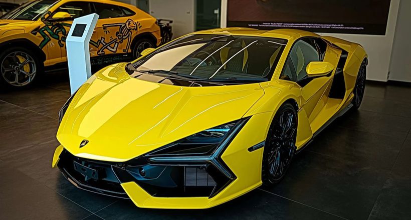 Loạt siêu xe Lamborghini Revuelto có mặt tại Singapore