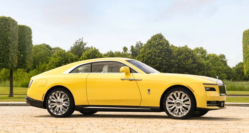 Rolls-Royce Spectre Semaphore sở hữu phối màu độc nhất thế giới