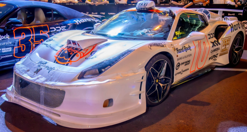 4 xe khủng hút view nhất Gumball 3000: Đính kim cương, có chiếc dùng băng dính cố định bodykit