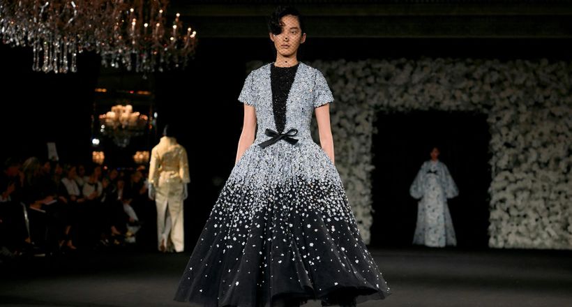 Richard Quinn RTW SS25: Công trình đồ sộ của những chiếc váy cưới cao cấp