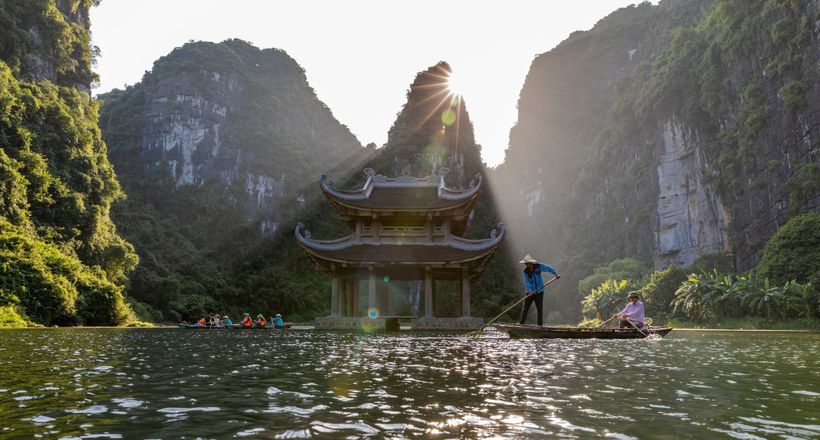 Tràng An trở lại, mang theo tấm lòng của người lái đò