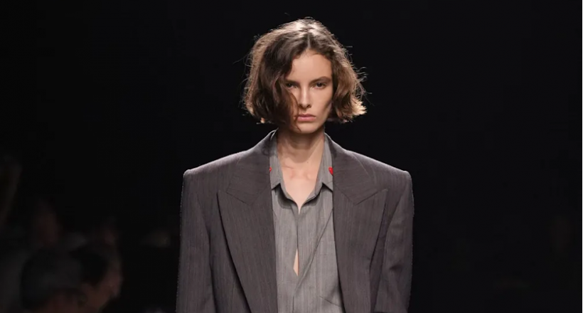 Bottega Veneta Xuân/Hè 2025: Loạt sao đổ bộ, ‘nàng thơ’ Thư Kỳ nổi bật với phong thái ‘xa xỉ thầm lặng’