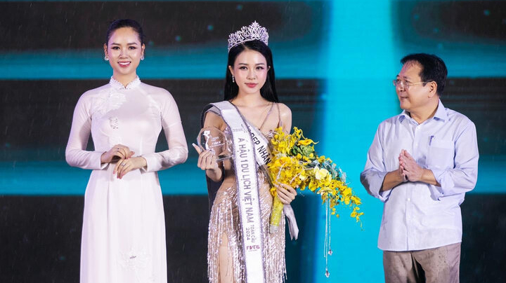 Nhan sắc ngọt ngào của Á hậu 1 Du lịch Việt Nam toàn cầu 2024