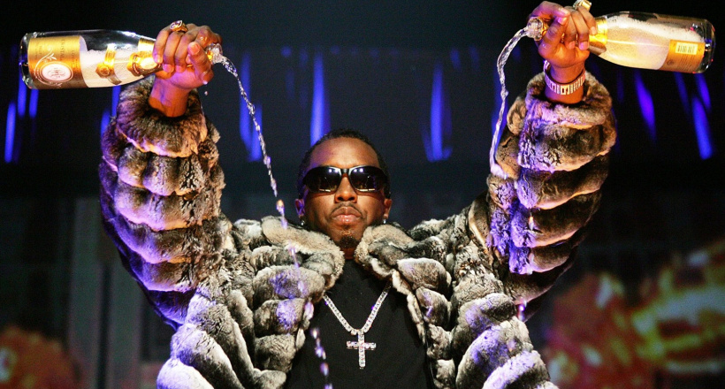 Từ đứa trẻ giao báo đến tài sản ước tính 1 tỷ đô, Diddy kiếm tiền thế nào?