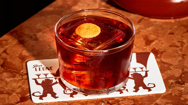 Tối giản đến suýt nhàm chán, vì sao đây lại là "quán bar tốt nhất châu Á 2024"?