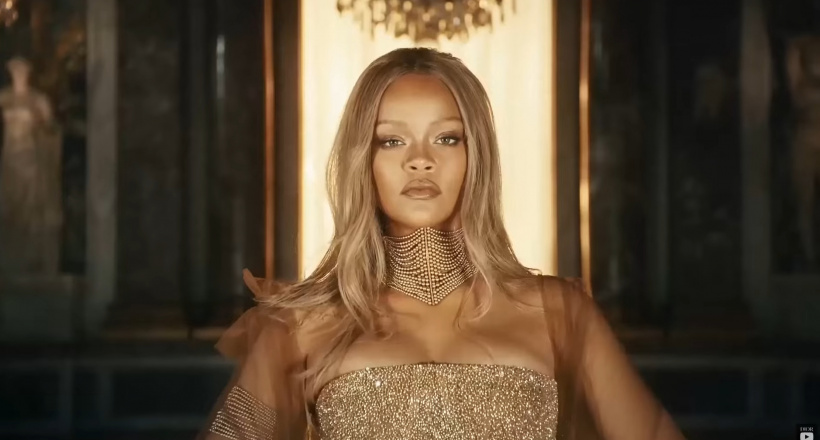 J’adore và Rihanna, khởi đầu của một giấc mơ bằng vàng