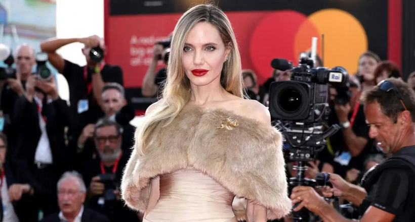 Liên hoan phim Venice 2024: Chiêm ngưỡng những thiết kế đẹp nhất trên thảm đỏ