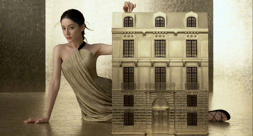 Địch Lệ Nhiệt Ba, nữ thần vàng ròng trong Dior Haute Couture