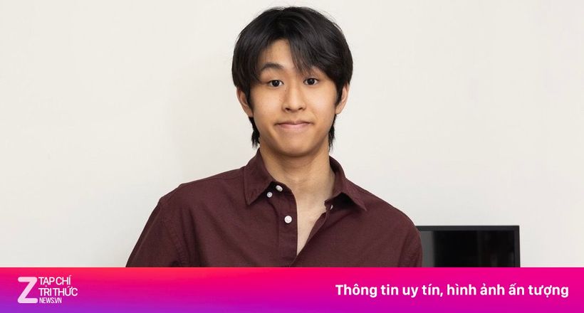 Chàng trai 16 tuổi đam mê chế tác đồng hồ