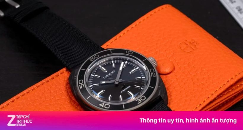 Khen chê bủa vây đồng hồ carbon 4.900 USD