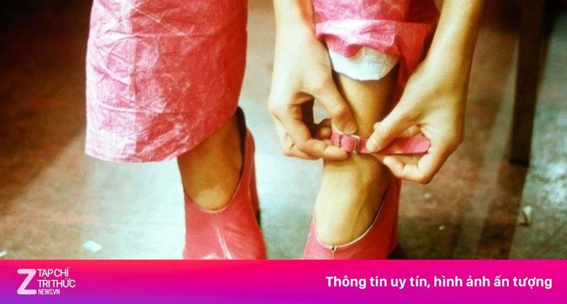 Dép Crocs hết thời, giày móng ngựa vẫn là xu hướng năm con Rắn