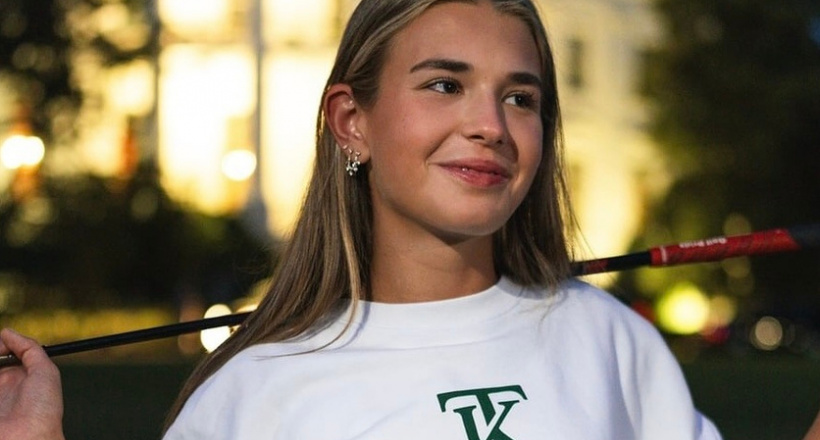 Cháu nội ông Trump bị chỉ trích vì quảng cáo áo golf ở Nhà Trắng