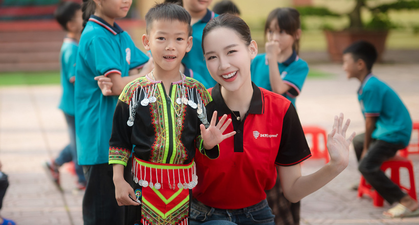 Hoa Hậu Bảo Ngọc đem yêu thương đến trẻ em vùng lũ Lạng Sơn Và Quảng Ninh