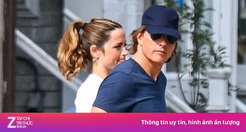 Tom Cruise chia tay tình trẻ kém 26 tuổi