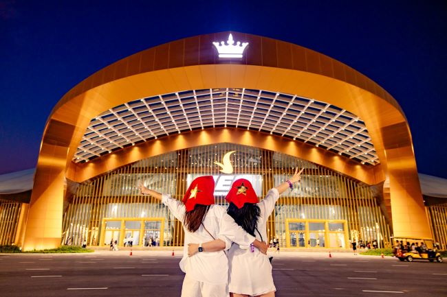 Công trình biểu tượng khát vọng Việt Nam rực sáng cùng 8Wonder 2025