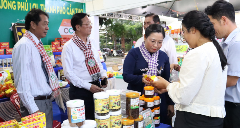 Đặc sản ba miền hội tụ tại Hội chợ OCOP Cần Thơ 2025