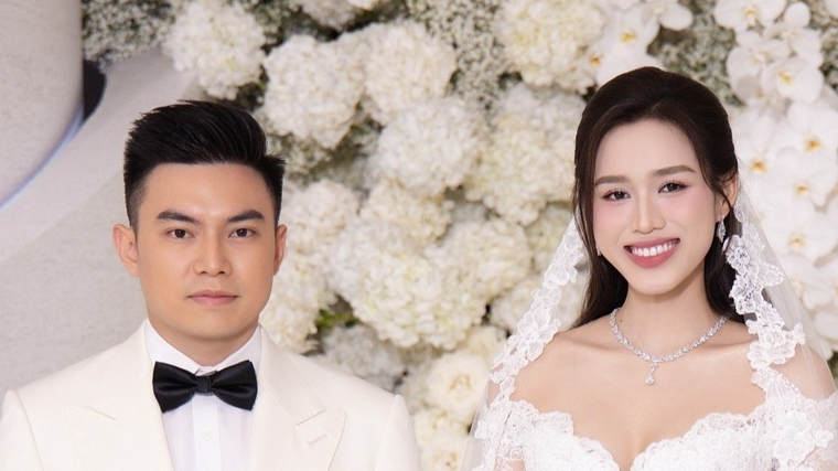 Tiệc cưới ở Hà Nội của Đỗ Thị Hà và Tổng giám đốc Tập đoàn Sơn Hải