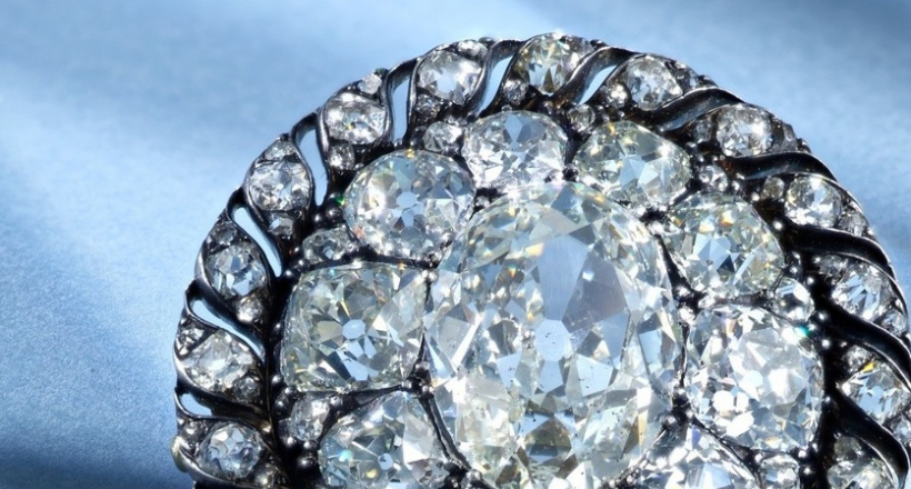 Biểu tượng quyền lực của Hoàng đế Napoléon tái xuất sau 200 năm