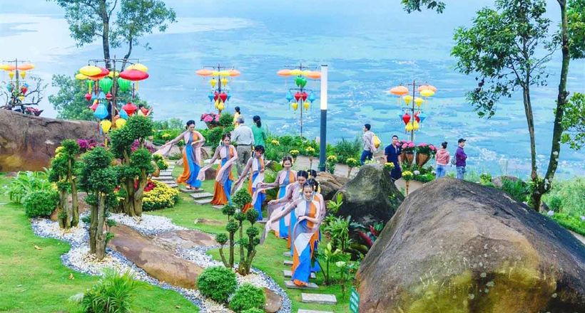 Sức bật mới cho du lịch Tây Ninh trong mùa lễ hội cuối năm