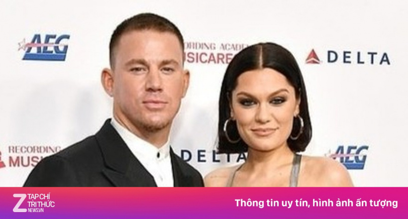 Nữ ca sĩ gọi bạn trai cũ là 'quái vật'