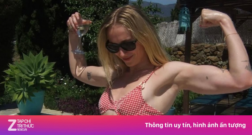 Chris Martin hẹn hò người đẹp kém 19 tuổi