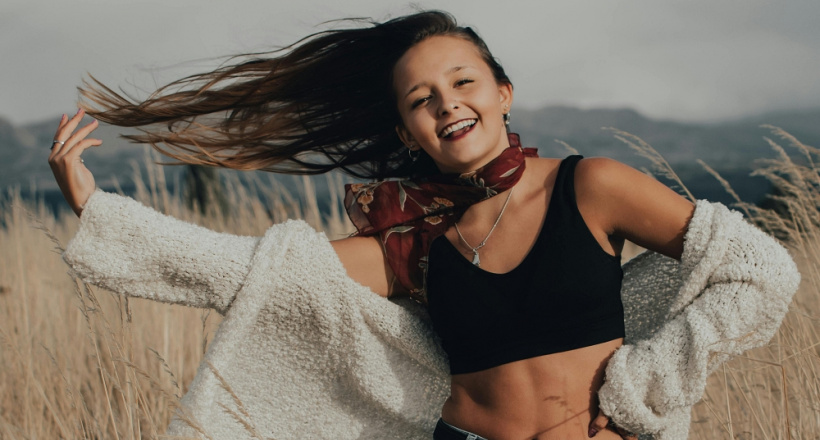 Tử vi 12 con giáp thứ Hai ngày 8/12/2025: May mắn gõ cửa nhà ai?