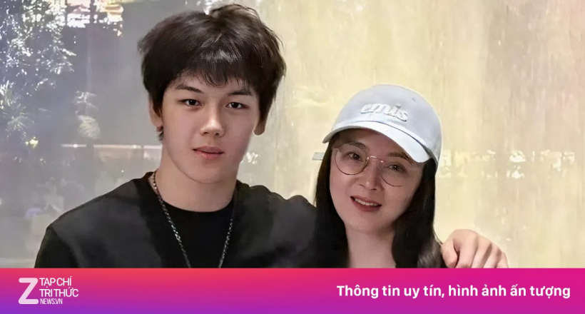 Con trai mỹ nhân 'Hoàn Châu cách cách' cao 1,8 m