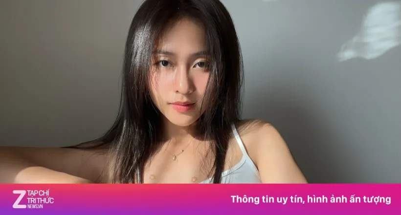 Khả Ngân gợi cảm