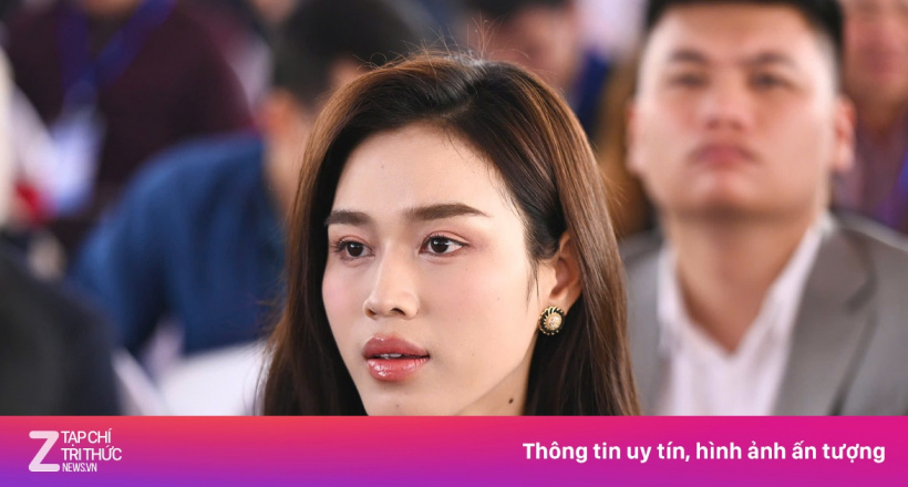 Bông tai Chanel của Đỗ Thị Hà