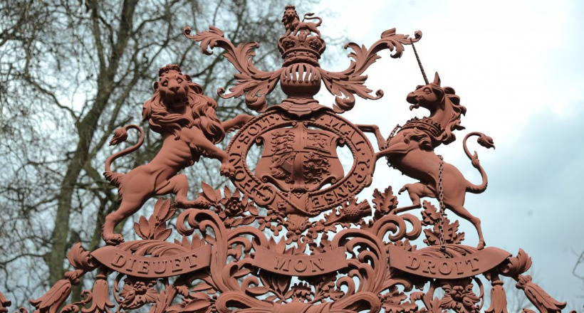 Vẻ đẹp của sắt và đẳng cấp vương quyền