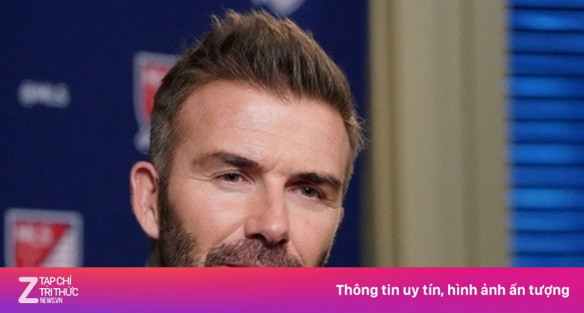 Vợ chồng David Beckham hủy theo dõi con trai