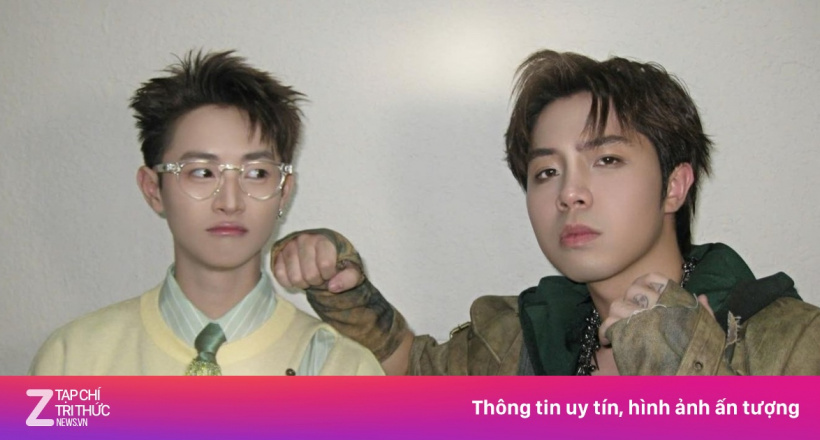 Hai nam ca sĩ gây bàn tán